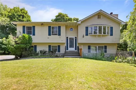 261 Ackertown Rd, Ramapo, NY 10952