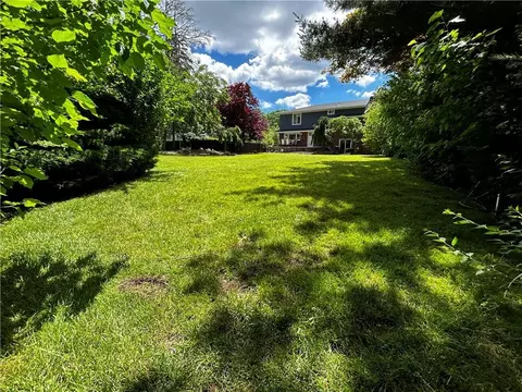 2461 Hart Ave, North Bellmore, NY 11710