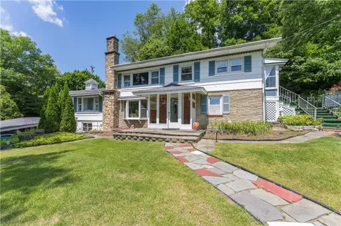 25 W Lakeshore Dr, Kent, NY 10512
