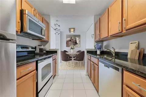100 High Point Dr #702, Greenburgh, NY 10530