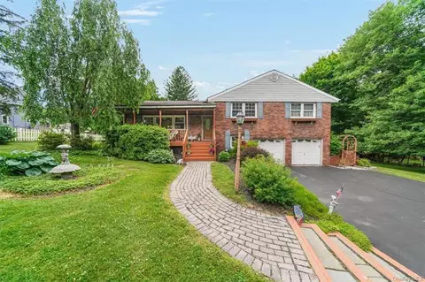 85 Buena Vista Ter, Woodbury Town, NY 10917