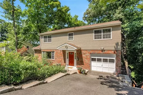 47 Jefferson Ave, Greenburgh, NY 10706