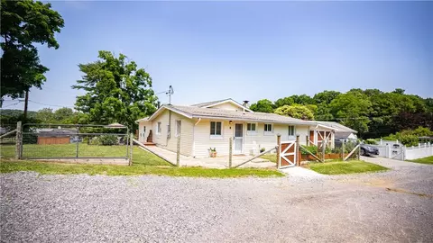 9 Wickes Ln, Wappingers Falls, NY 12590