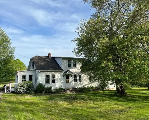 460 Hoagerburgh Rd, Shawangunk, NY 12589