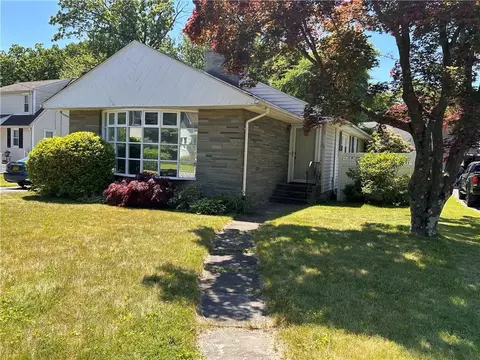 188 Bowne St, Port Ewen, NY 12466