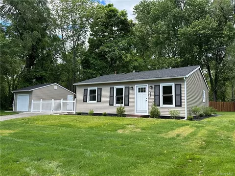 30 Center Rd, High Falls, NY 12440