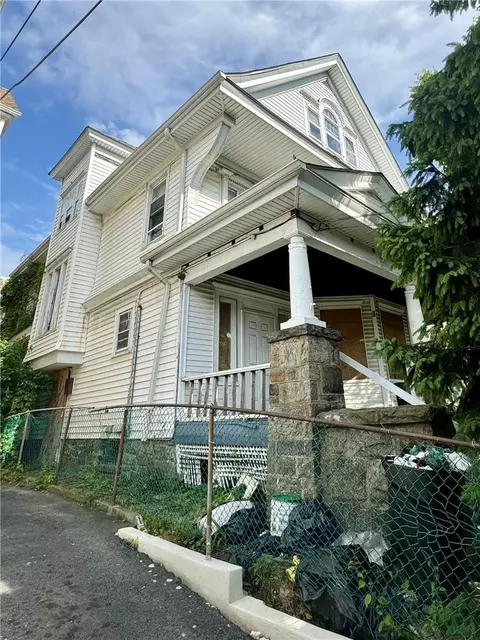 44 Livingston Ave, Yonkers, NY 10705