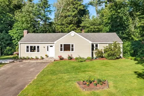 17 Buttonball Dr, Newtown, CT 06482