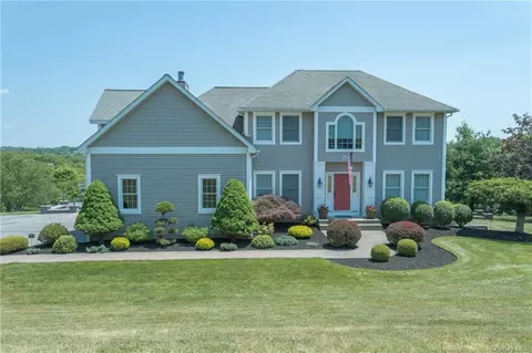 29 Sunrise Rdg, Florida, NY 10921