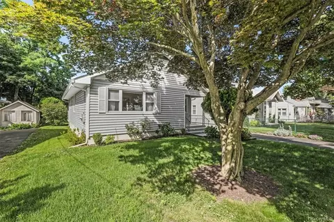 23 Young Ave, Cortlandt, NY 10520