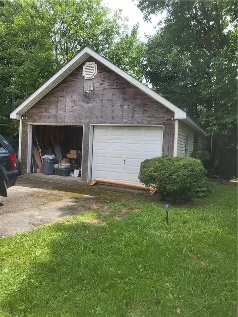 61 Henry Ave, Newburgh City, NY 12550