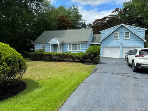 54 Second St, Clarkstown, NY 10956