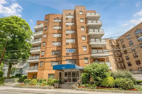 111 E Hartsdale Ave #3G, Greenburgh, NY 10530