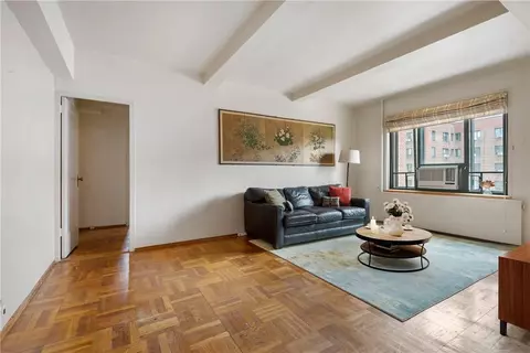 1410 Metropolitan Ave #6H, New York, NY 10462