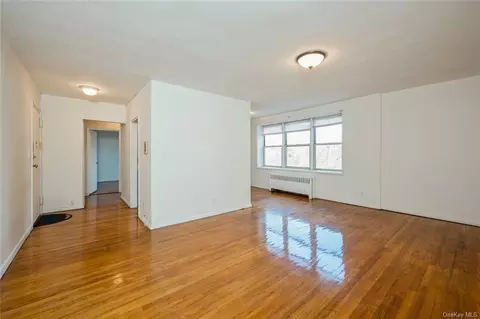 1111 Midland Ave #6D, Yonkers, NY 10708