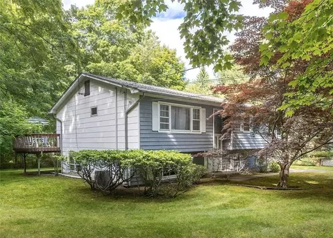 94 Smith Hill Rd, Ramapo, NY 10952
