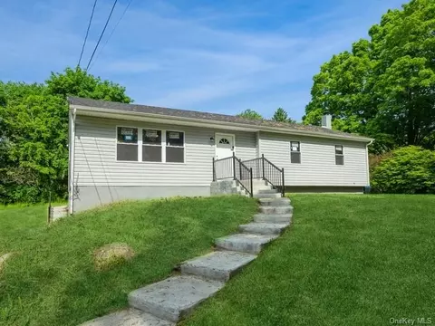 53 Perrys Corners Rd, Amenia, NY 12501