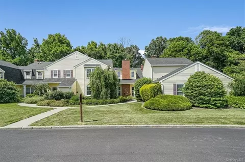 33 Weathervane Way, Warwick, NY 10990