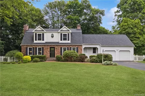 10 Partners Trce, La Grange, NY 12603