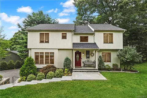 206 Briarwood Dr, Somers, NY 10589