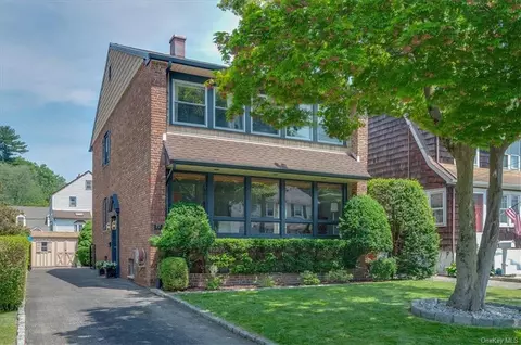 27 Westwood Ave, New Rochelle, NY 10801