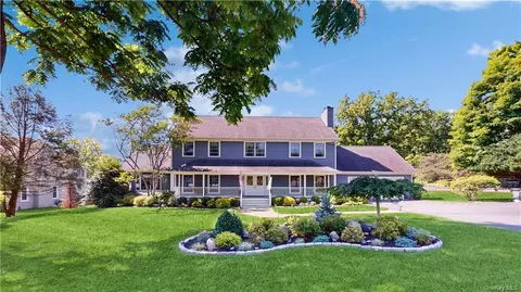 4 Halsey Pl, Mount Pleasant, NY 10595 photo 1
