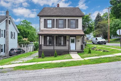 23 Walker St, Walden, NY 12586