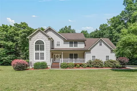 12 Pluto Ln, Modena, NY 12548