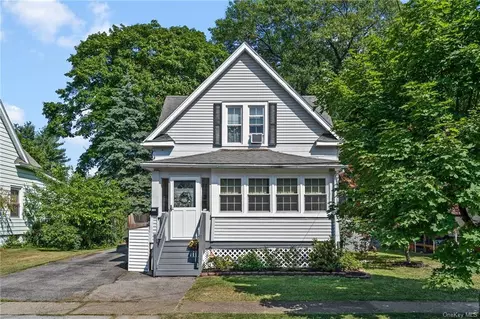135 Corlies Ave, Poughkeepsie, NY 12601