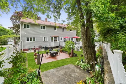 4 Beechwood Ct, Greenburgh, NY 10522
