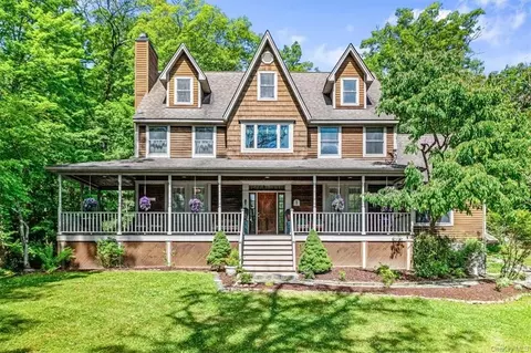309 Bellevue Rd, Lloyd, NY 12528