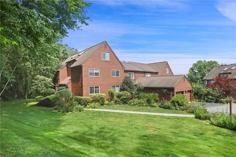 806 Orchard Hill Ln, Southeast, NY 10509