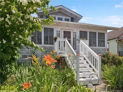 40 Oak St, Beacon, NY 12508