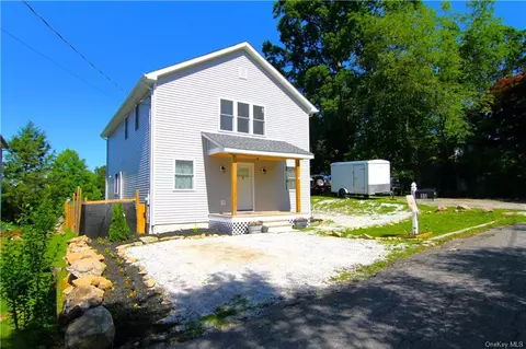 25 Hampton Dr, Kent, NY 10512