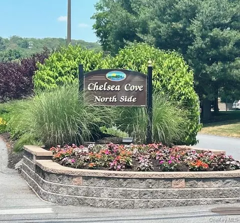 6104 Chelsea Cv N, Beekman, NY 12533