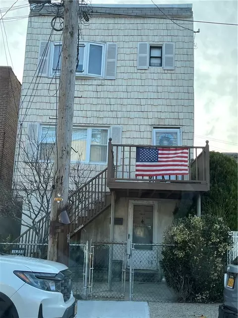 1569 Bogart Ave, New York, NY 10462