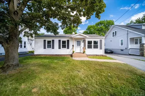 27 Columbia Ave, Middletown, NY 10940