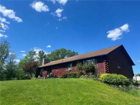 76 Ulsterville Rd, Crawford, NY 12566