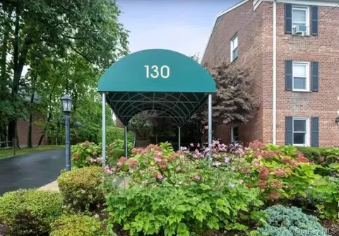 130 Theodore Fremd Ave #14A, Rye, NY 10580
