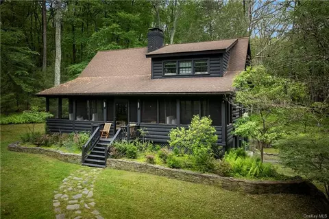 15 Lake Dr, Highland Lake, NY 12743