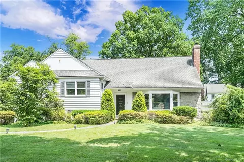 127 Morris Ln S, Scarsdale, NY 10583