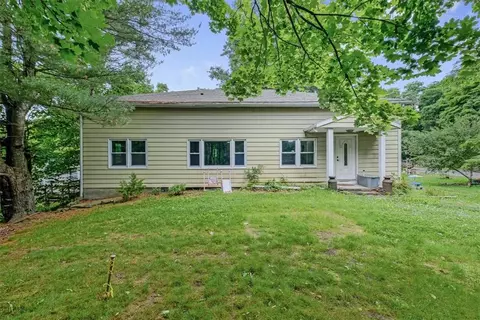 196 South St, Marlboro, NY 12542