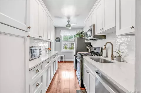 19 S Broadway #2E, Greenburgh, NY 10591