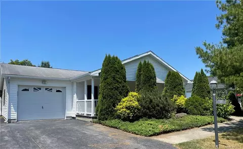 38 Vero Dr, Poughkeepsie, NY 12603