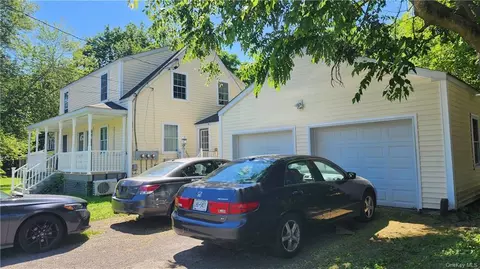 9 Bircher Ave, Poughkeepsie, NY 12601