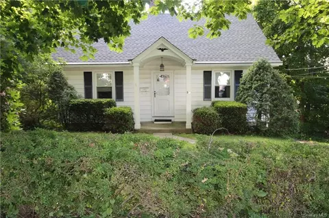 911 Warren Ave, Mount Pleasant, NY 10594
