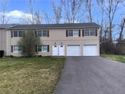 15-16 Williamsburg Dr #15, Newburgh, NY 12550
