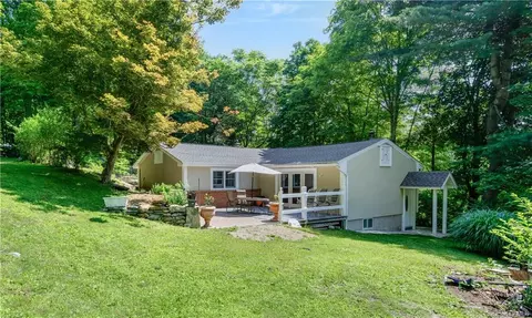 662 Union Valley Rd, Mahopac, NY 10541