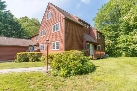 404 Orchard Hill Ln, Southeast, NY 10509