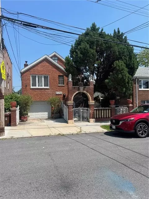 2408 Fish Ave, Bronx, NY 10469